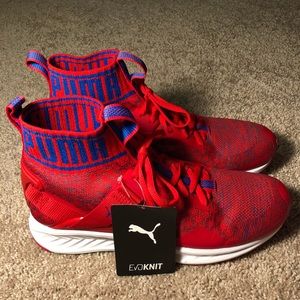 Puma size 8.0 Brand New Never worn EVOKNIT